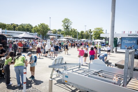 https://www.autohaus-wolfsburg.de/_Resources/Persistent/0/b/2/e/0b2e8dba8848cecf2fcecd2163eeeab02669405e/13%20-%20_F1_7362-480x320.jpg