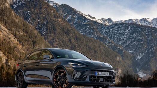 Cupra Leon  1.5 e-HYBRID 150 kW (204 PS) 