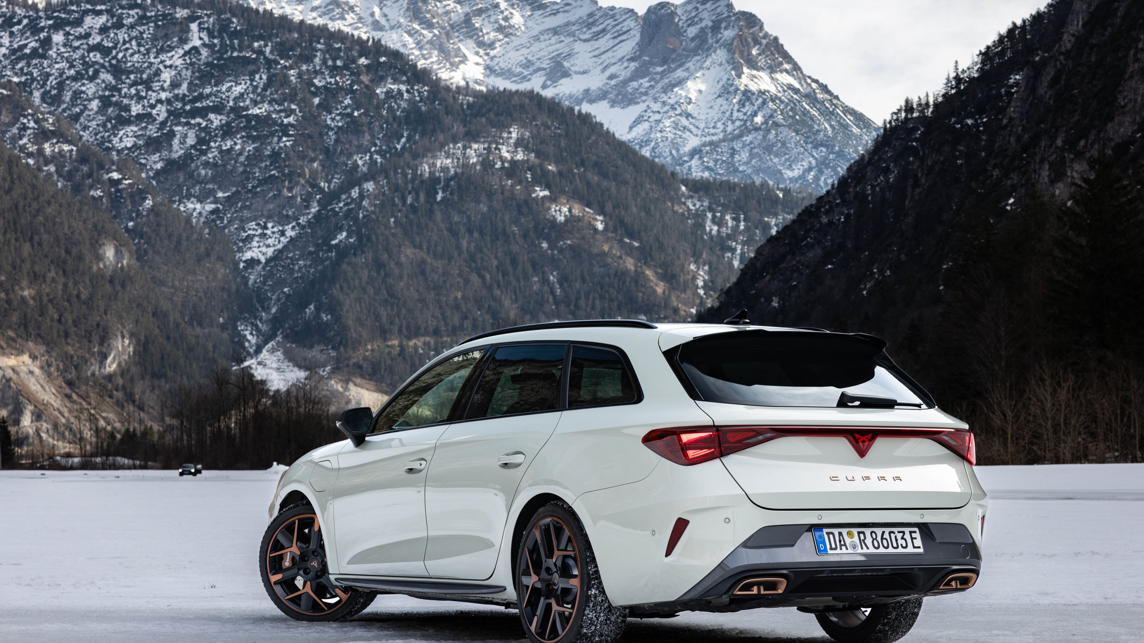 Detailbild 1: Cupra Leon Sportstourer VZ Tribe Edition 2.0 TSI 245 kW (333 PS)