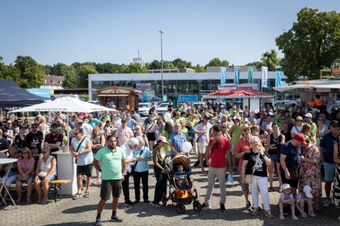 https://www.autohaus-wolfsburg.de/_Resources/Persistent/4/4/8/8/4488d601e82e8fb26c3b0948a20b0105fa6ba47d/22%20-%20_F1_7436-480x320.jpg