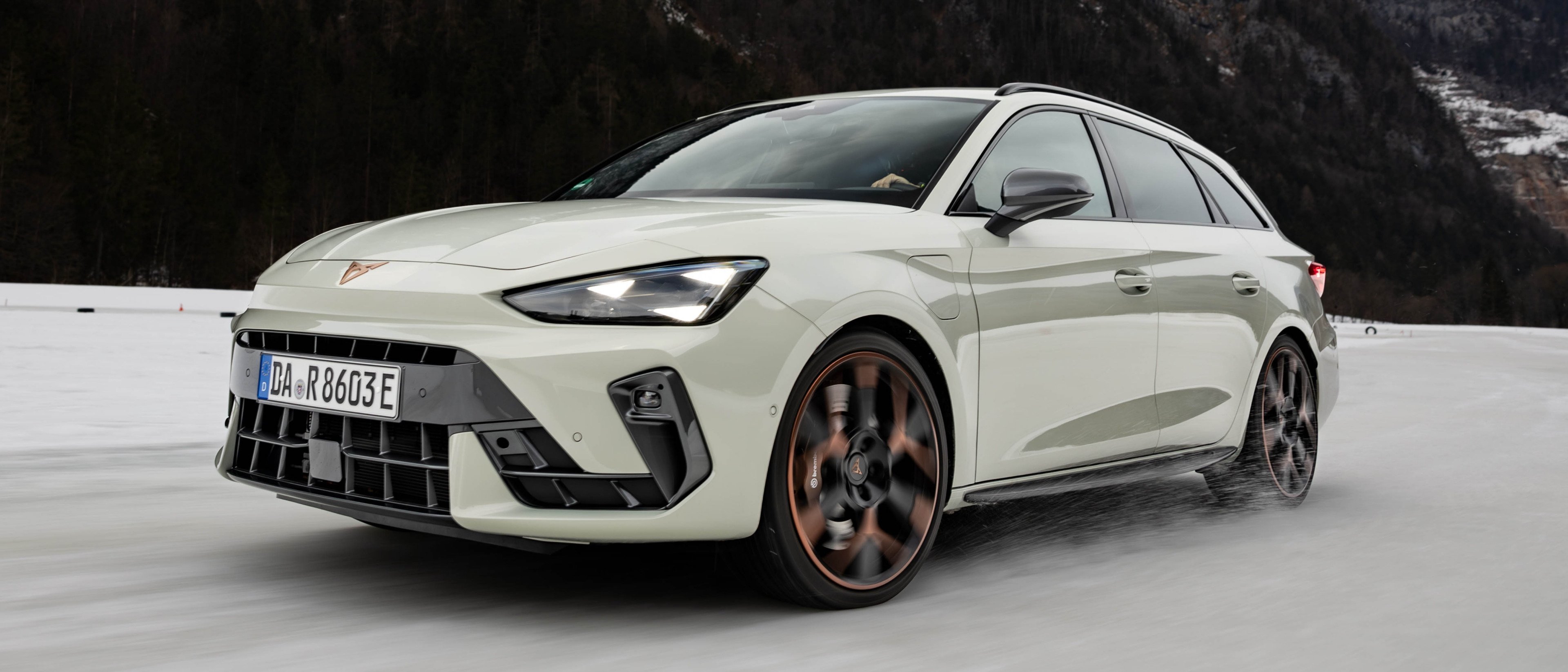 Cupra Leon Sportstourer VZ  VZ 2.0 TSI 245 kW (333 PS)