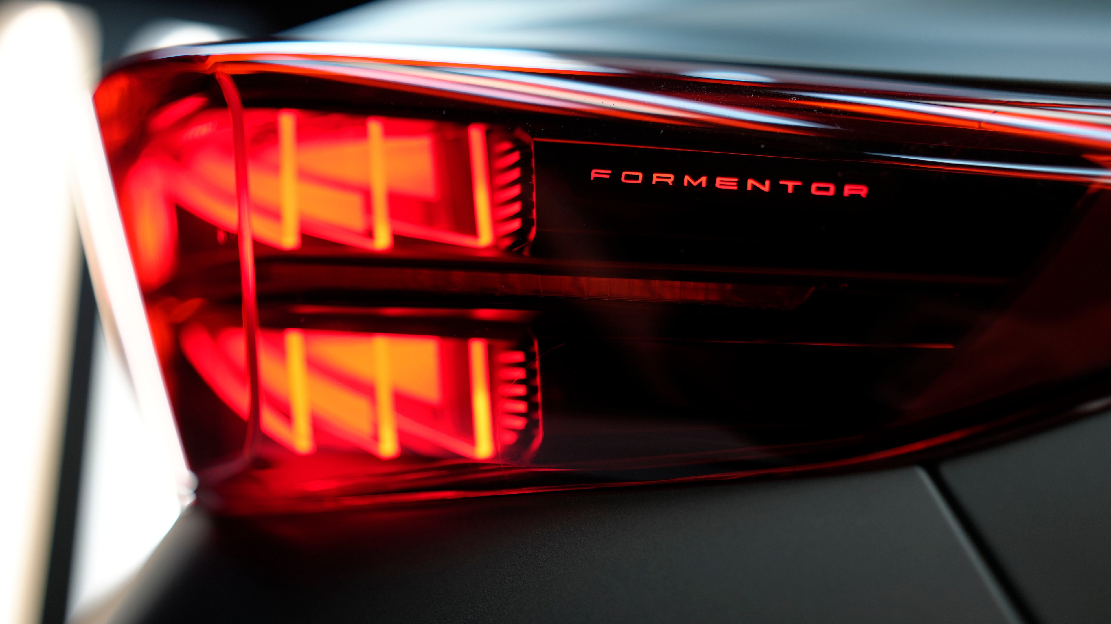 Detailbild 1: Cupra Formentor VZ 2.0 TSI 195 kW (265 PS)