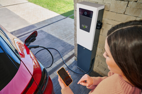 https://www.autohaus-wolfsburg.de/_Resources/Persistent/4/e/3/a/4e3affa2ababa9725f77f5a393e15ca549054e7a/16_BiDi_over_VW_RR_BCN_306228__4k__klein-480x320.jpg