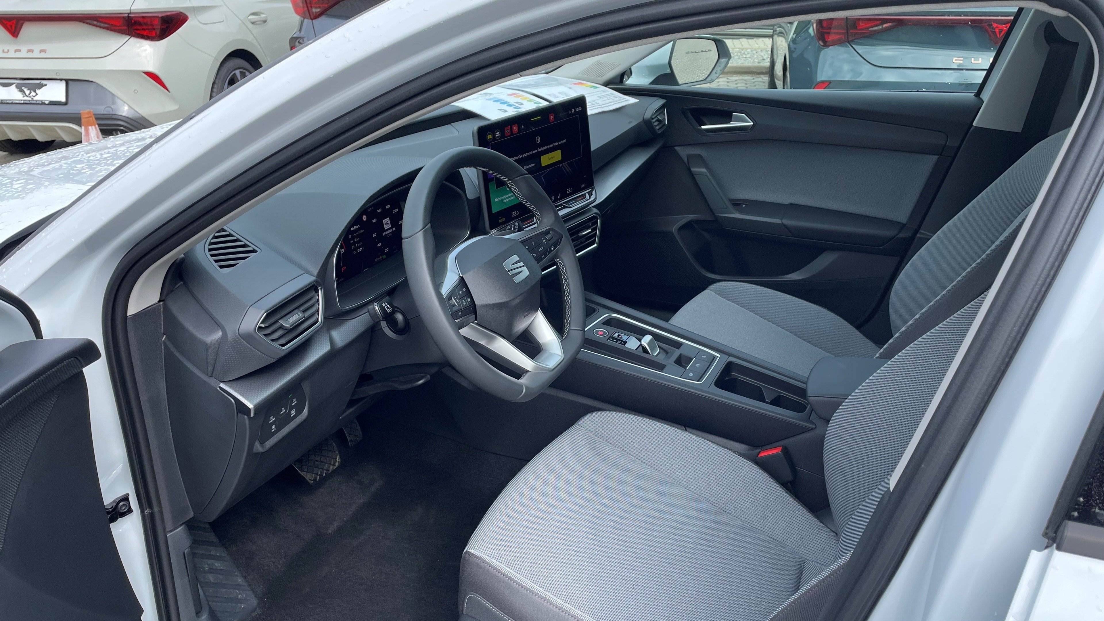 Detailbild 5: Seat Leon  Road Edition 1.5 TSI 85 kW (116 PS) 6-Gang