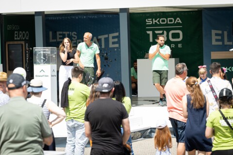 https://www.autohaus-wolfsburg.de/_Resources/Persistent/c/b/d/6/cbd61a6984c2e018e8f7513688e3326afa4b4387/48%20-%20JR6_4531-480x320.jpg
